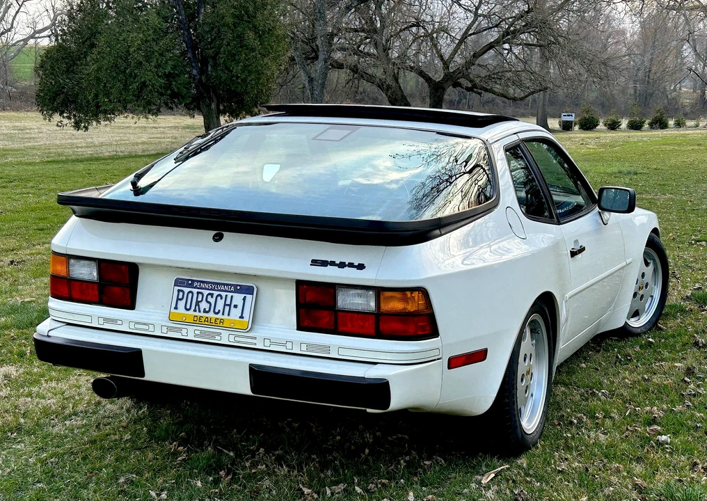 1987 Porsche 944 - Image 14 of 31