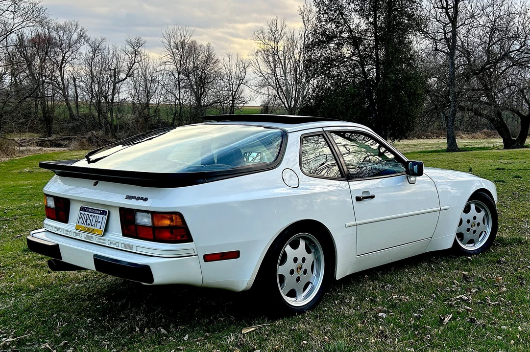 1987 Porsche 944 - Image 13 of 31