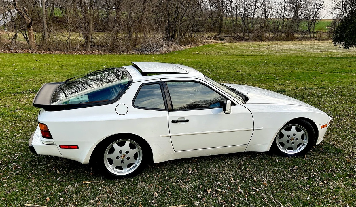 1987 Porsche 944 - Image 11 of 31