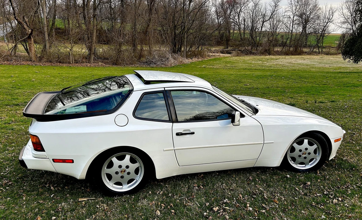 1987 Porsche 944 - Image 12 of 31