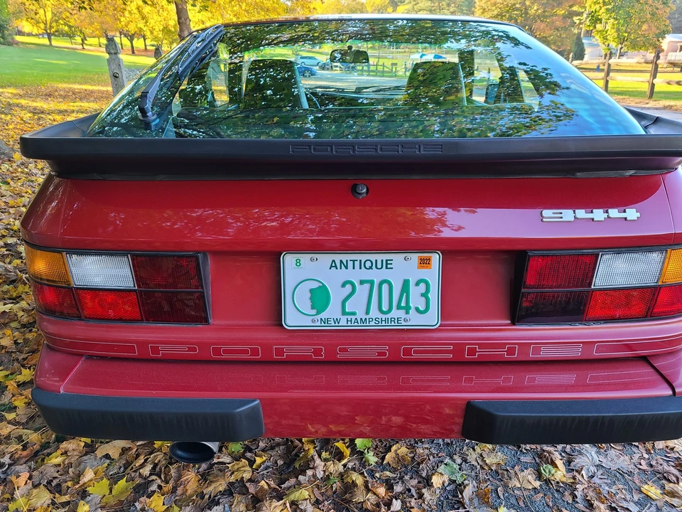 1987 Porsche 944 - Image 18 of 31