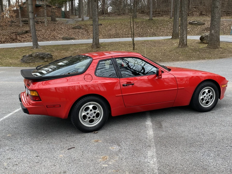 1987 Porsche 944 - Image 27 of 31