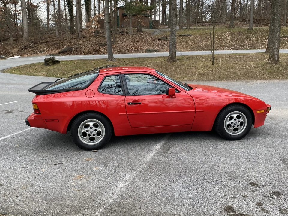 1987 Porsche 944 - Image 26 of 31