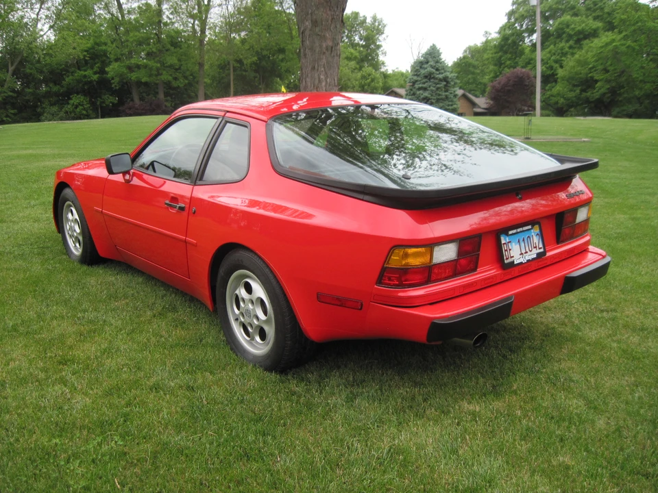 1987 Porsche 944 - Image 19 of 31