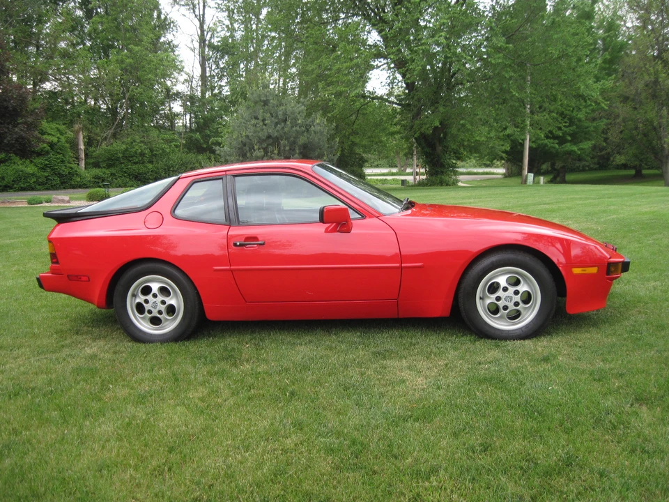 1987 Porsche 944 - Image 11 of 31