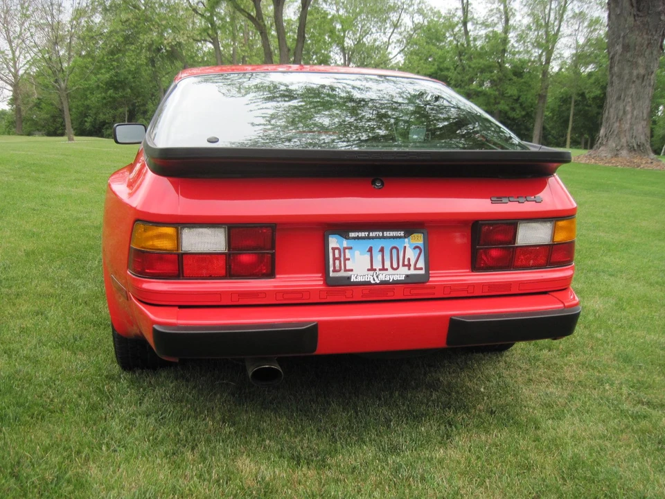 1987 Porsche 944 - Image 18 of 31