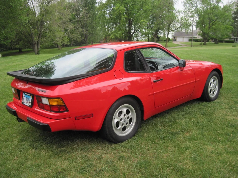 1987 Porsche 944 - Image 12 of 31