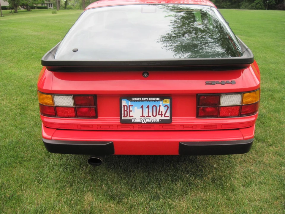 1987 Porsche 944 - Image 15 of 31