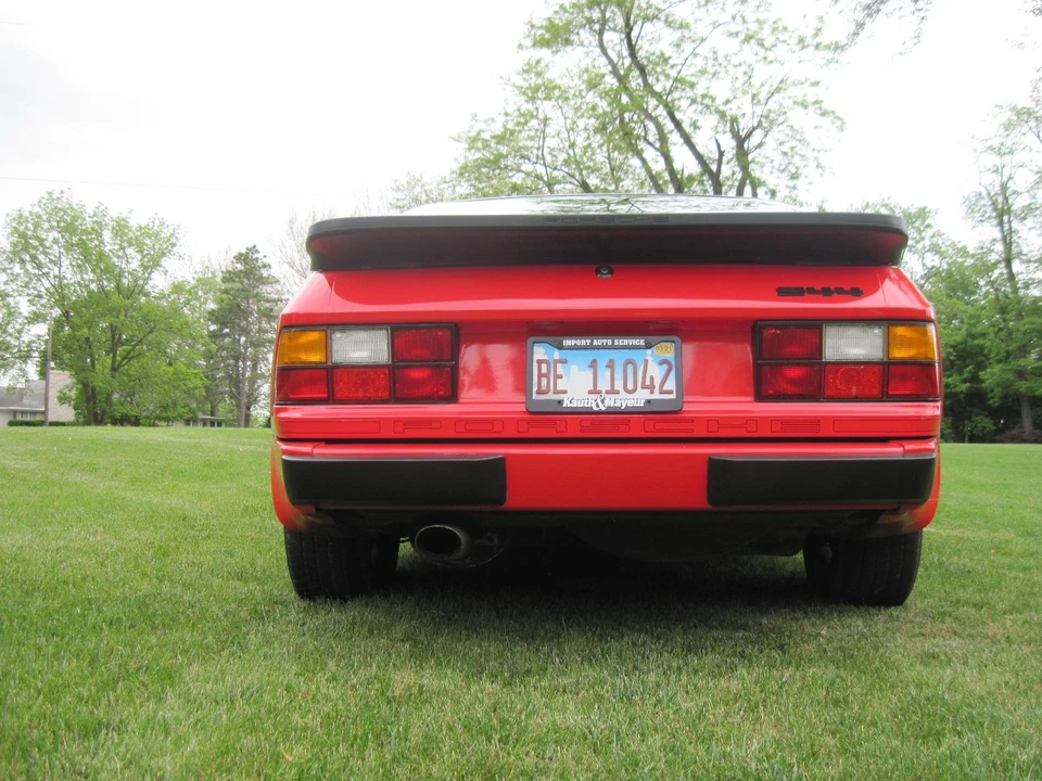 1987 Porsche 944 - Image 16 of 31