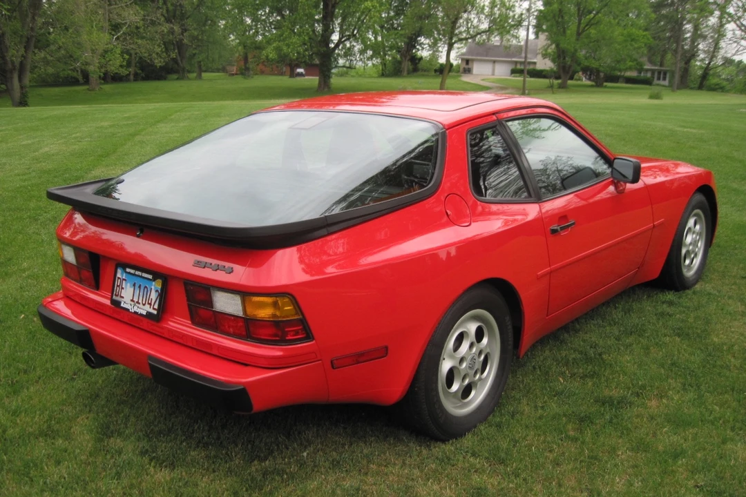 1987 Porsche 944 - Image 13 of 31