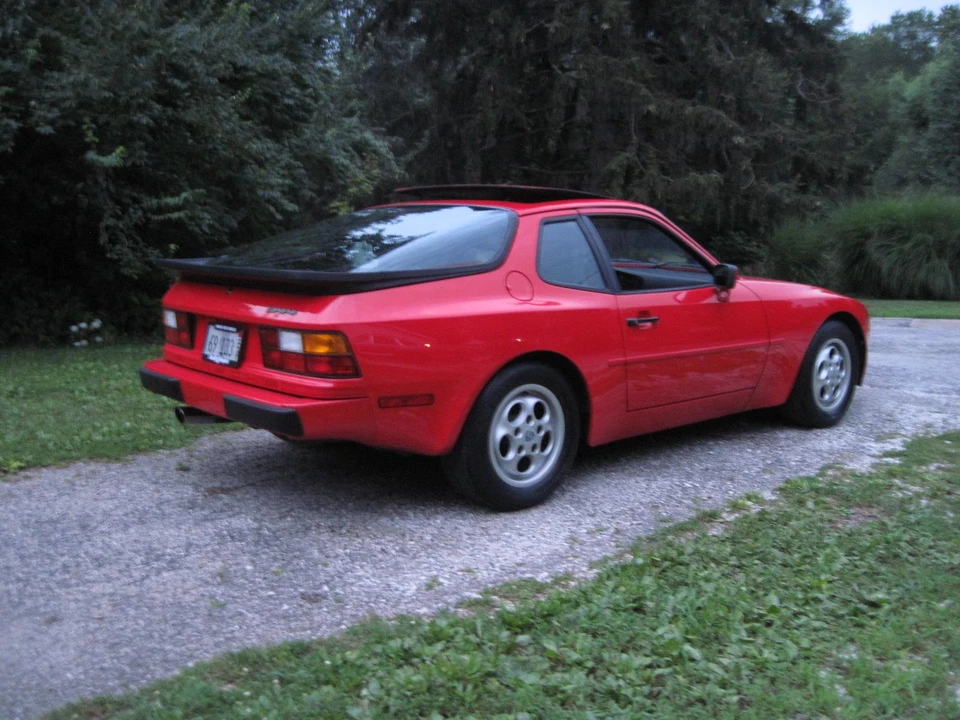 1987 Porsche 944 - Image 26 of 31