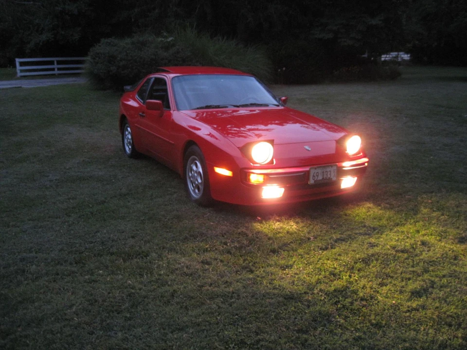 1987 Porsche 944 - Image 25 of 31