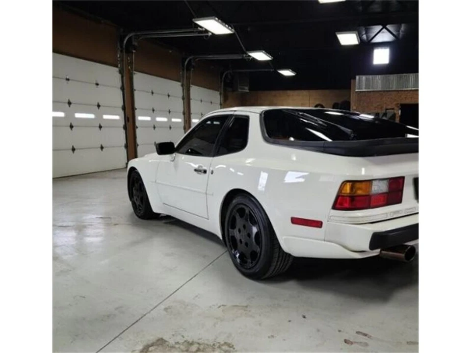 1987 Porsche 944 - Image 8 of 30