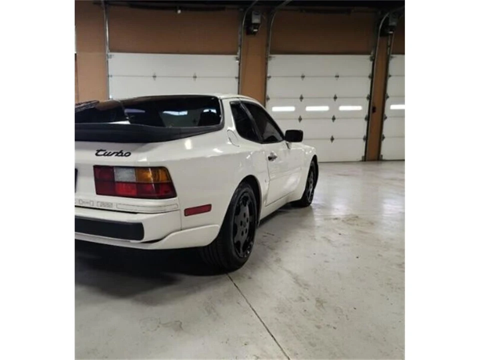 1987 Porsche 944 - Image 9 of 30