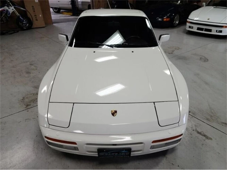 1987 Porsche 944 - Image 6 of 30