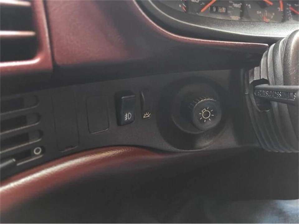 1987 Porsche 944 - Image 28 of 30