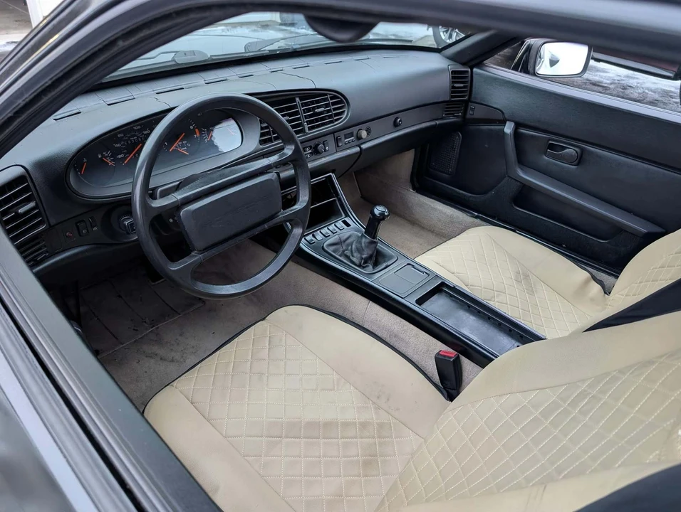 1987 Porsche 944 - Image 10 of 20