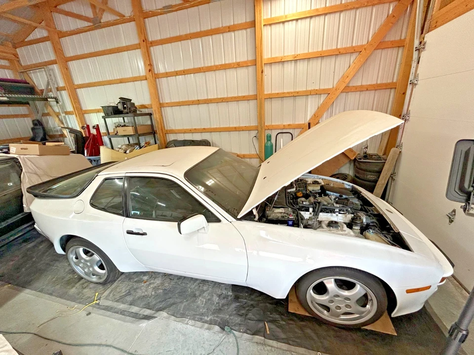 1987 Porsche 944 - Image 2 of 24