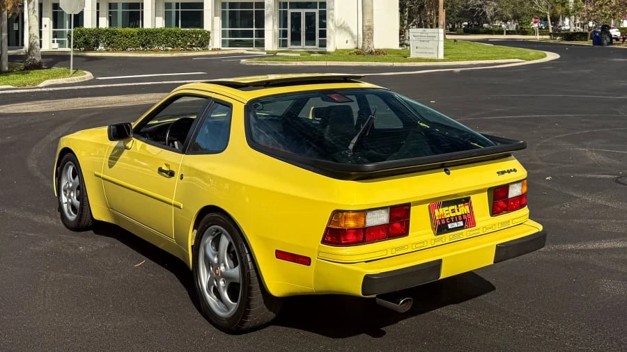 1987 Porsche 944 - Image 7 of 15