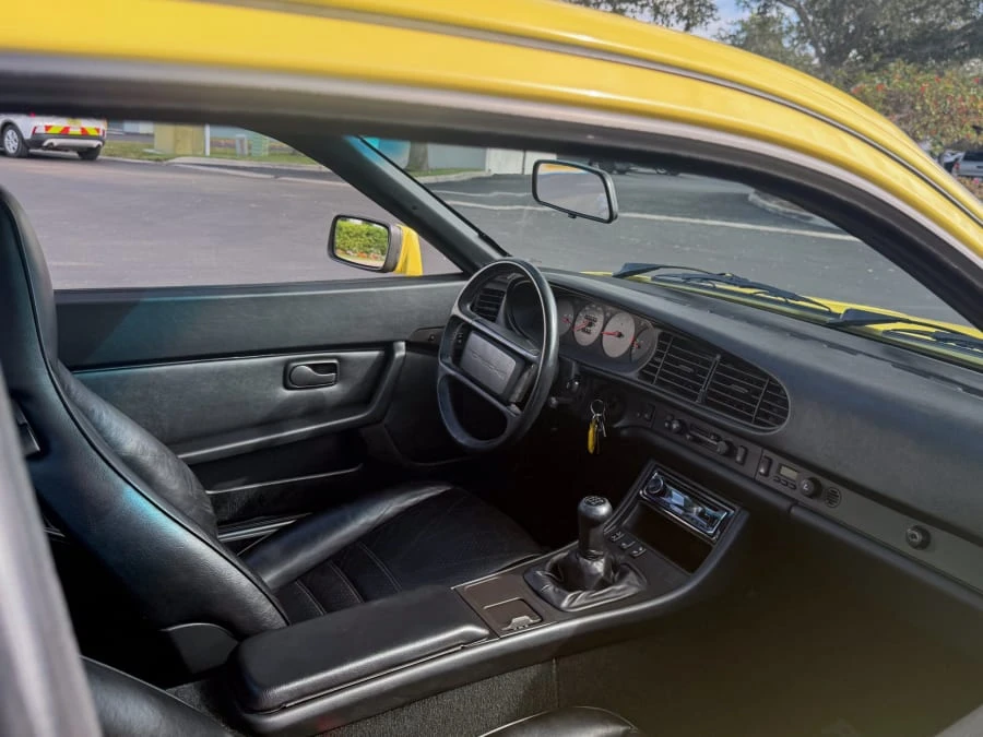 1987 Porsche 944 - Image 13 of 15