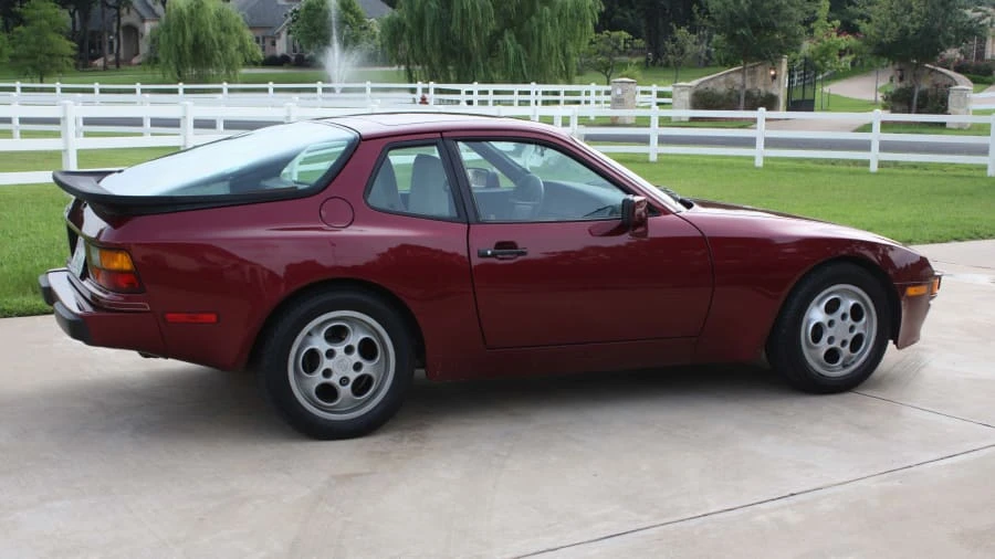 1987 Porsche 944 - Image 2 of 4