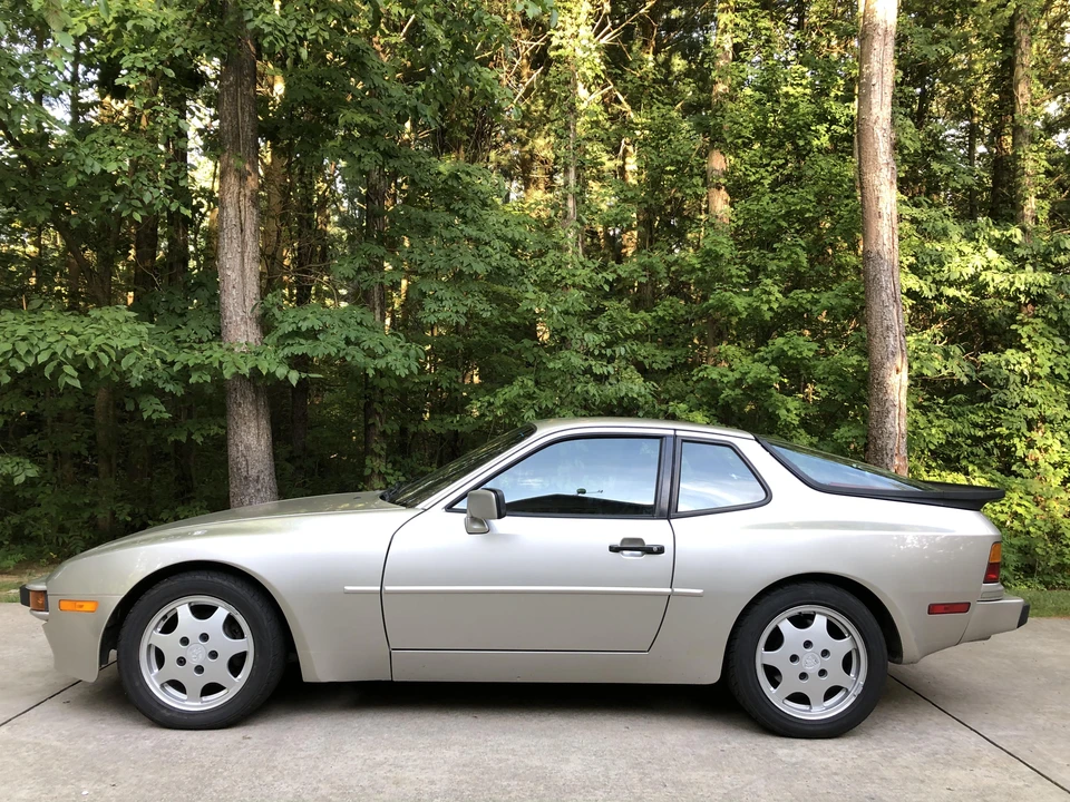 1987 Porsche 944 - Image 16 of 31