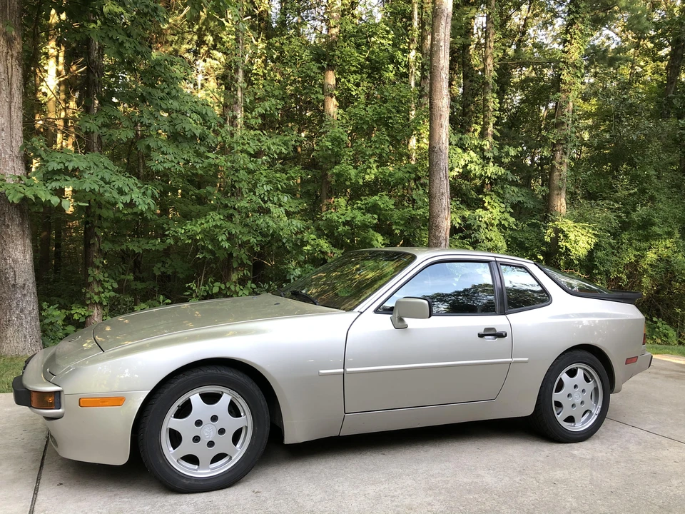 1987 Porsche 944 - Image 14 of 31