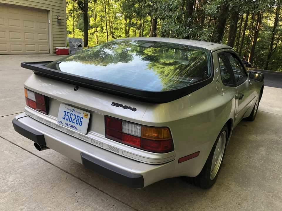 1987 Porsche 944 - Image 24 of 31