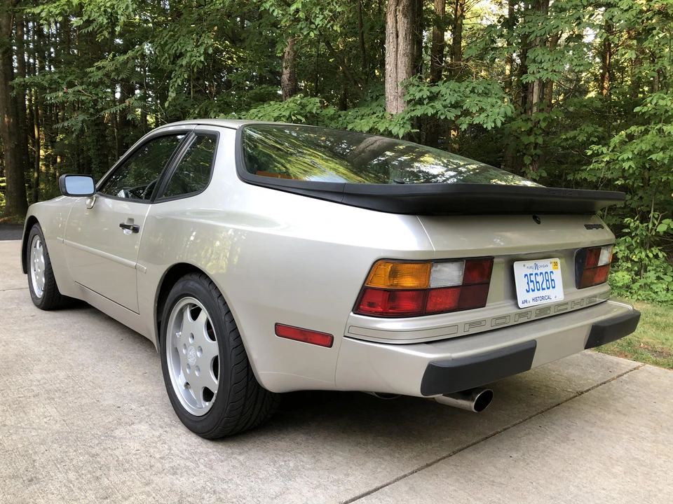 1987 Porsche 944 - Image 4 of 31