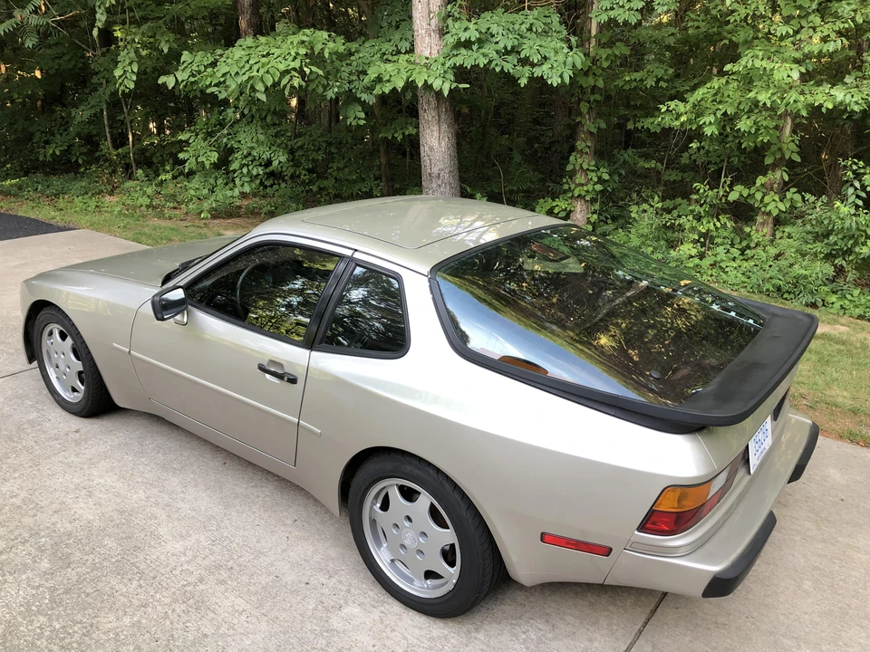 1987 Porsche 944 - Image 18 of 31