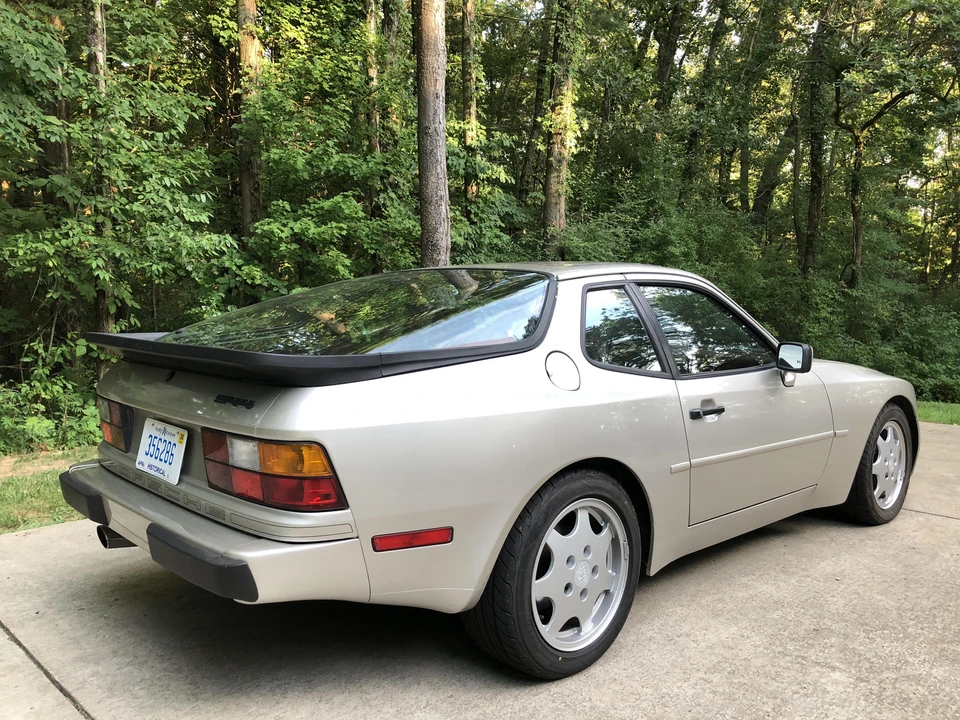 1987 Porsche 944 - Image 28 of 31