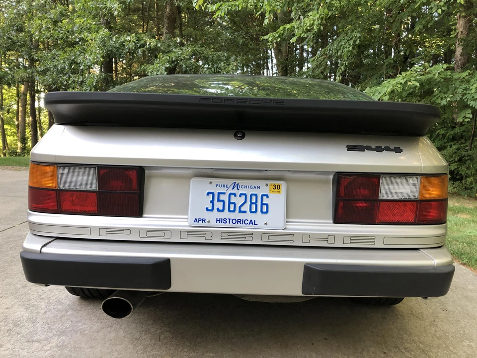 1987 Porsche 944 - Image 21 of 31
