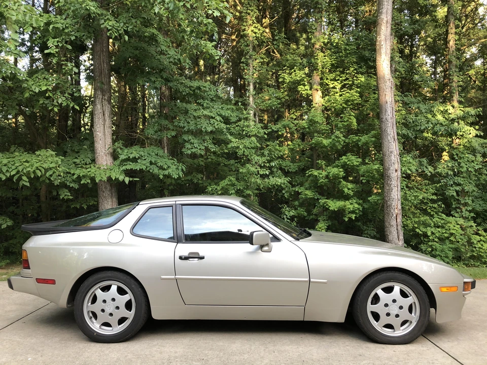 1987 Porsche 944 - Image 3 of 31