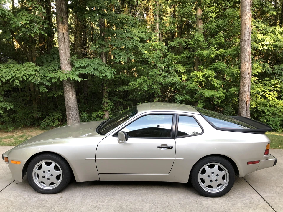 1987 Porsche 944 - Image 15 of 31