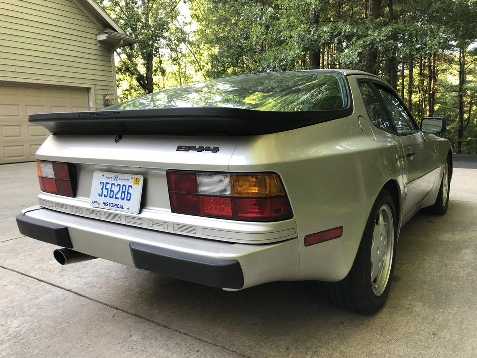 1987 Porsche 944 - Image 25 of 31