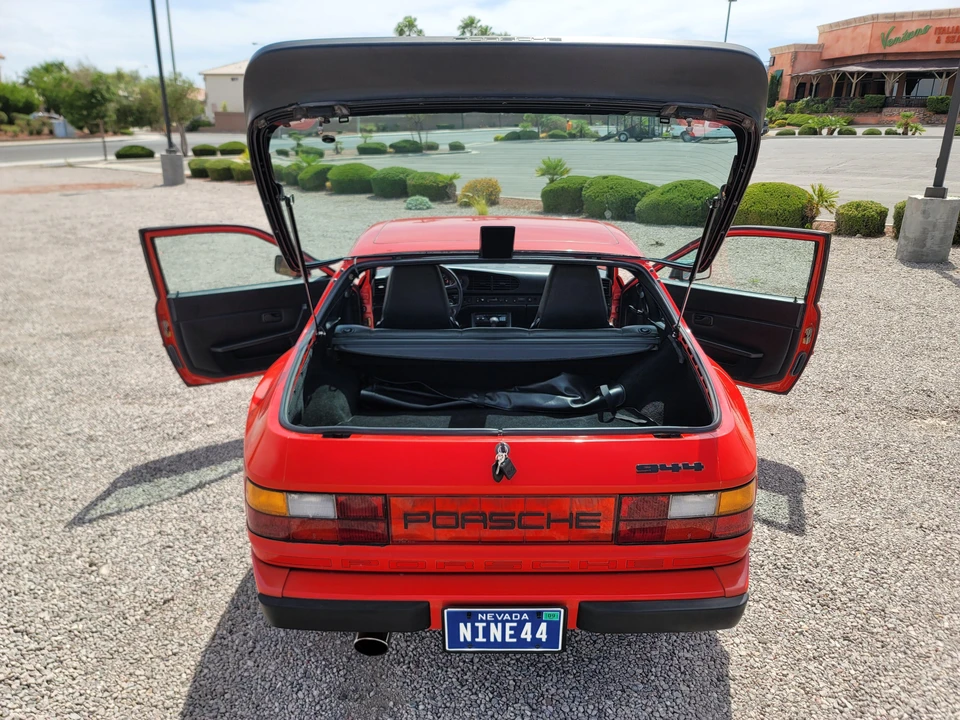 1987 Porsche 944 - Image 28 of 31