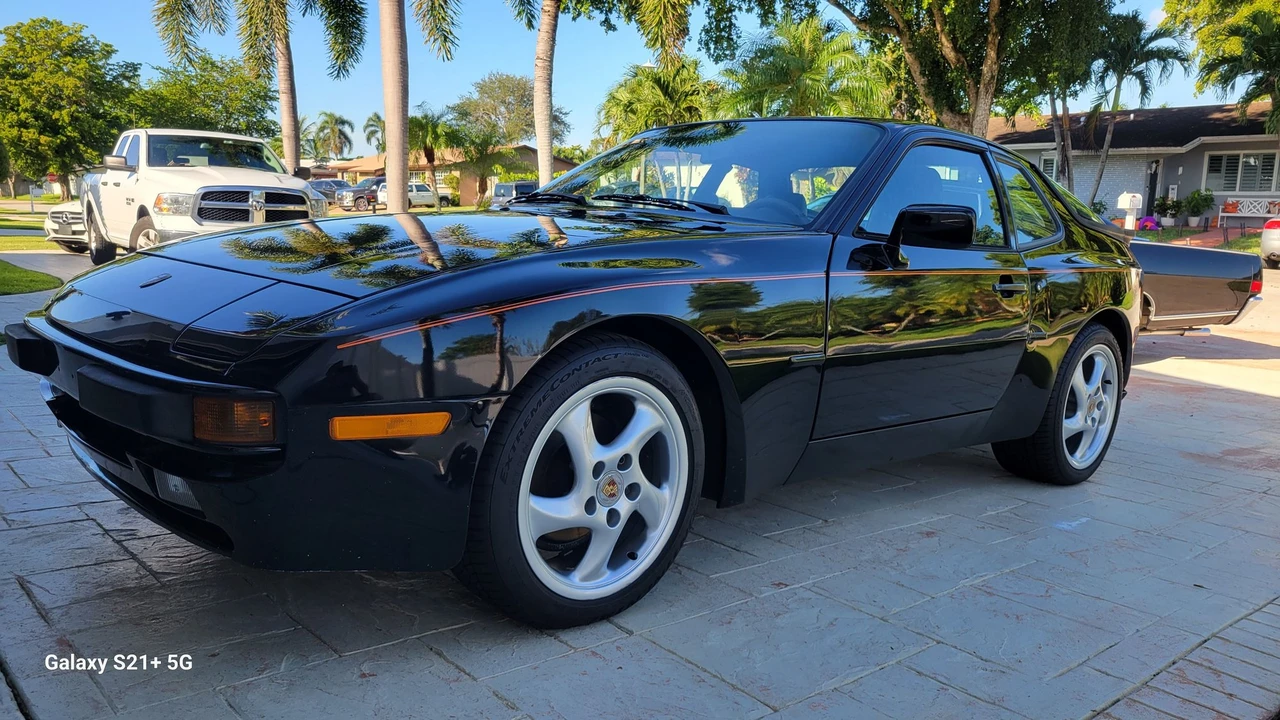 1987 Porsche 944 - Image 10 of 12