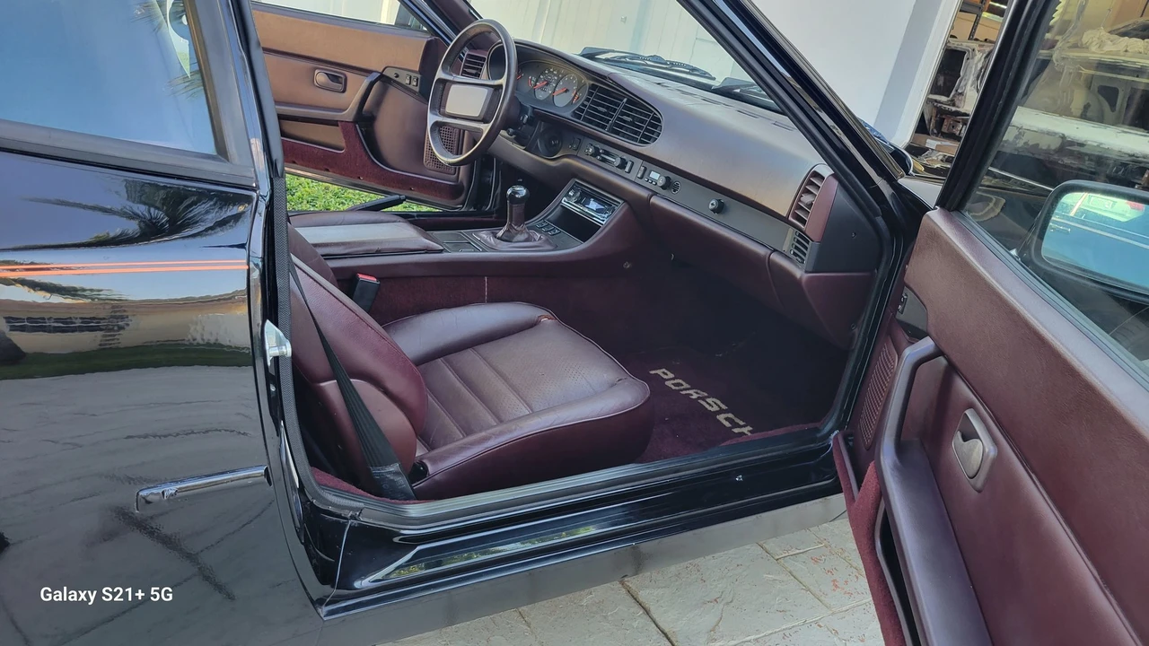 1987 Porsche 944 - Image 7 of 12
