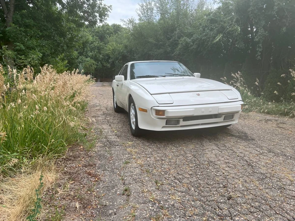 1987 Porsche 944 - Image 3 of 10