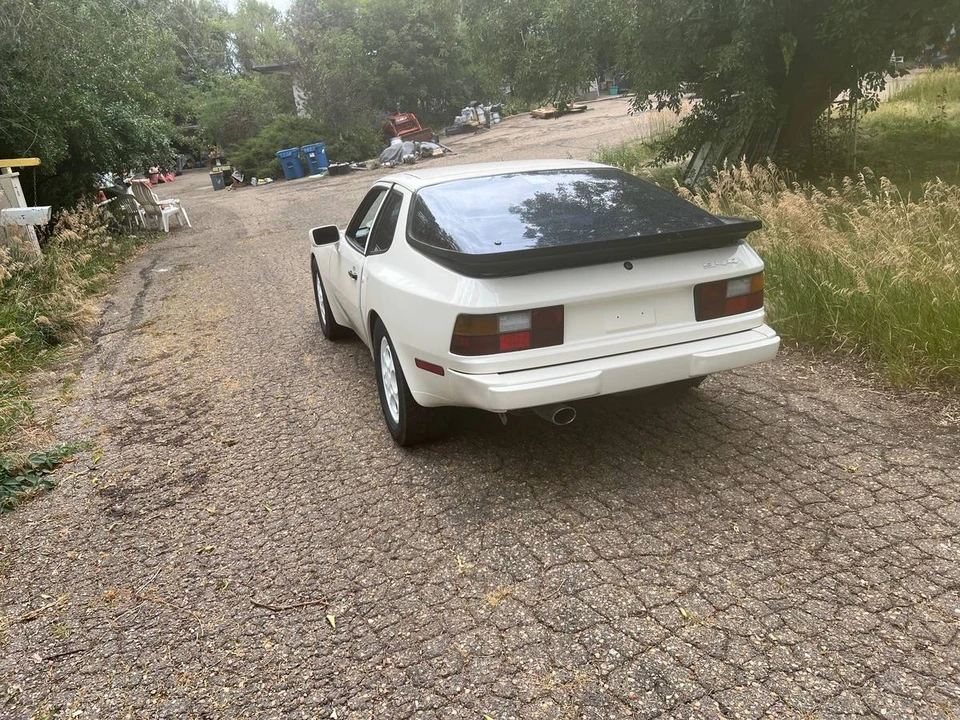 1987 Porsche 944 - Image 2 of 10