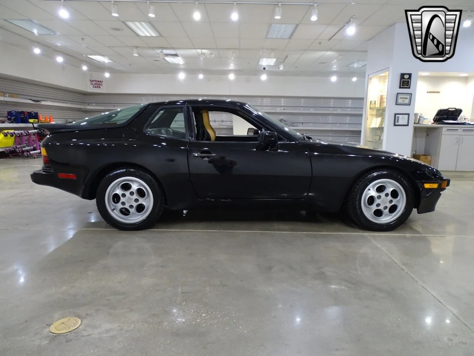 1987 Porsche 944 S - Image 9 of 12