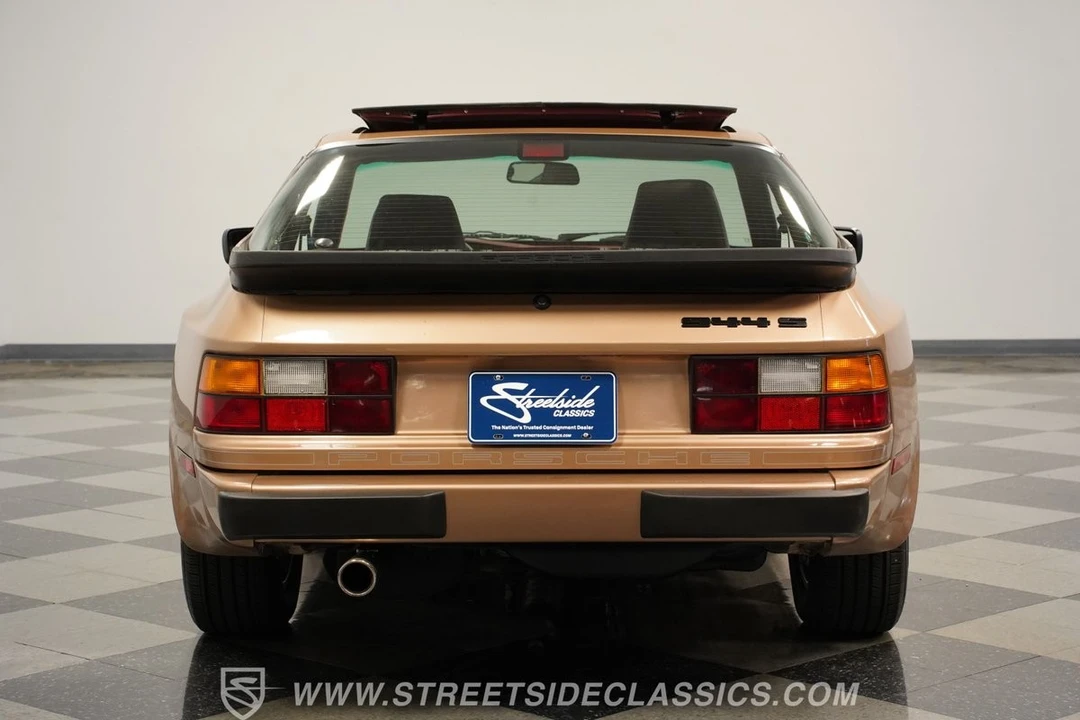 1987 Porsche 944 S - Image 10 of 12
