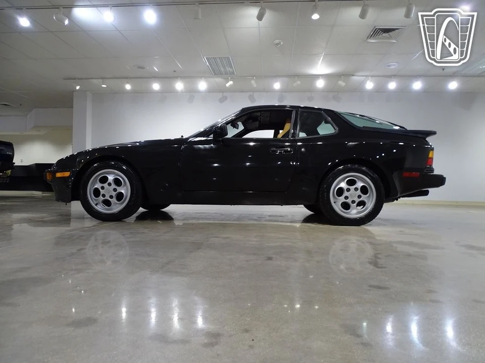 1987 Porsche 944 S - Image 9 of 12