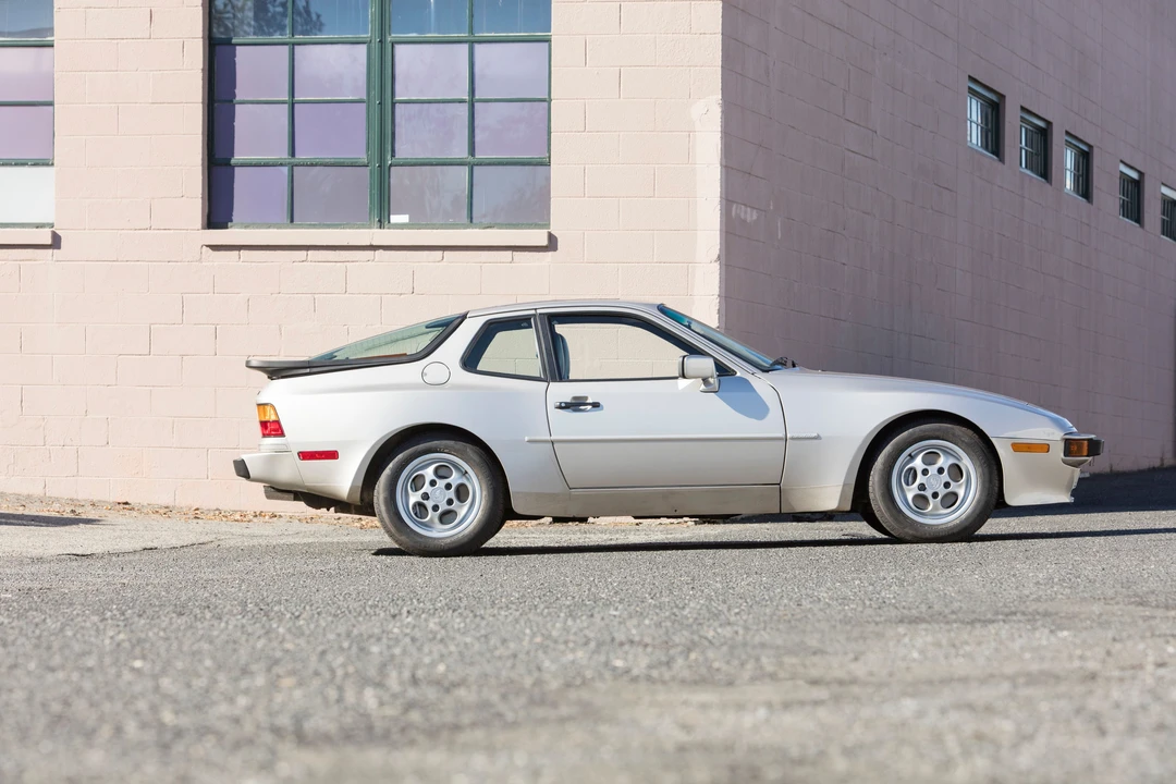 1987 Porsche 944 S - Image 13 of 31