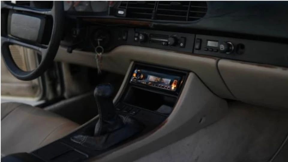 1987 Porsche 944 S - Image 13 of 15