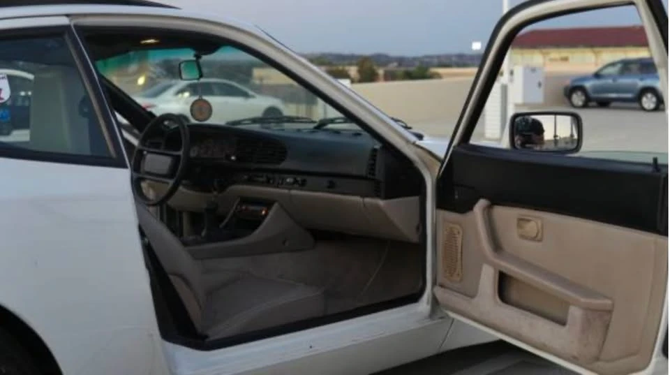 1987 Porsche 944 S - Image 12 of 15