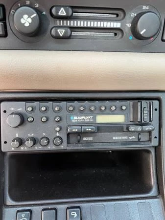 1987 Porsche 944 Turbo - Image 15 of 21