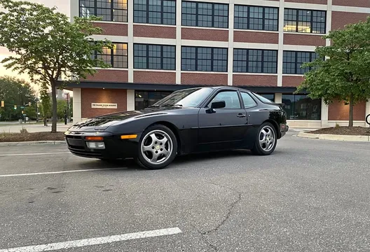 1987 Porsche 944 Turbo (951)