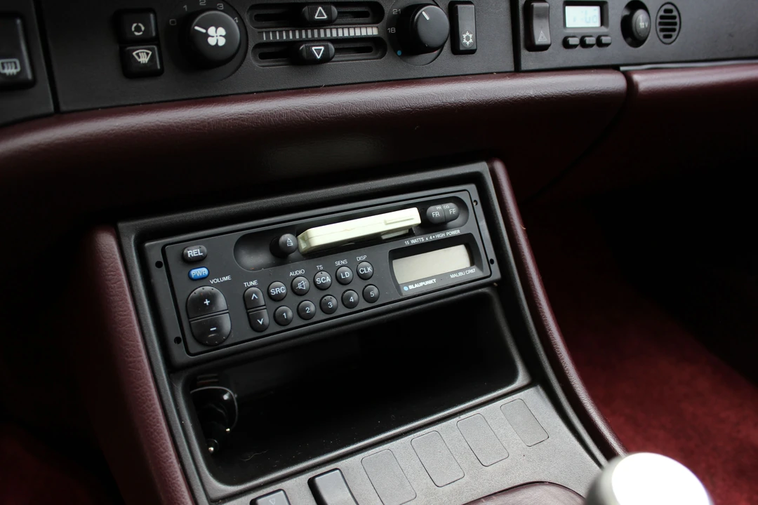 1987 Porsche 944 Turbo - Image 13 of 30