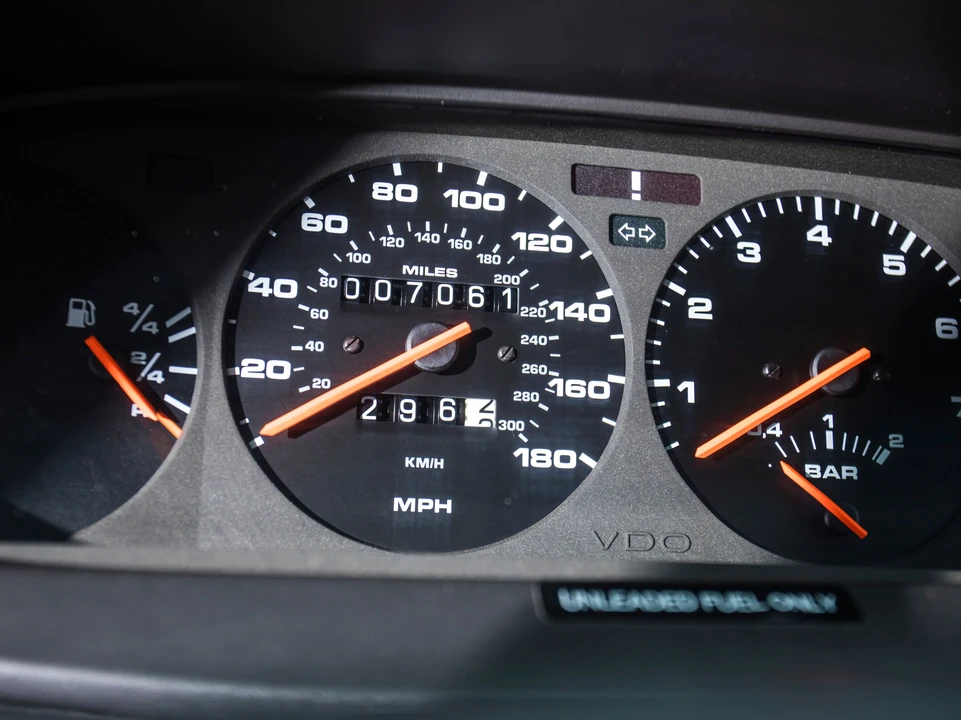 1987 Porsche 944 Turbo - Image 15 of 28